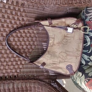 RALPH LAUREN :  Very unique and smart handbag from Lauren!
